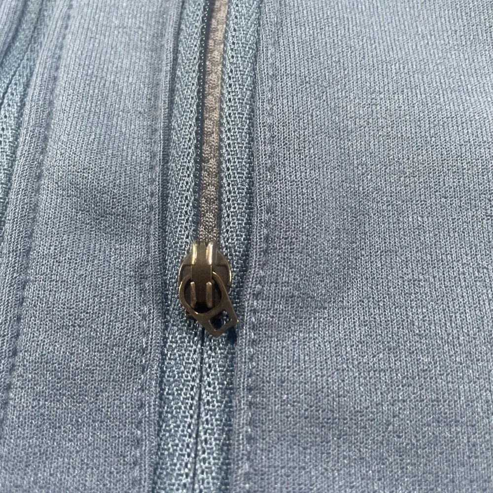 Nike small snag
